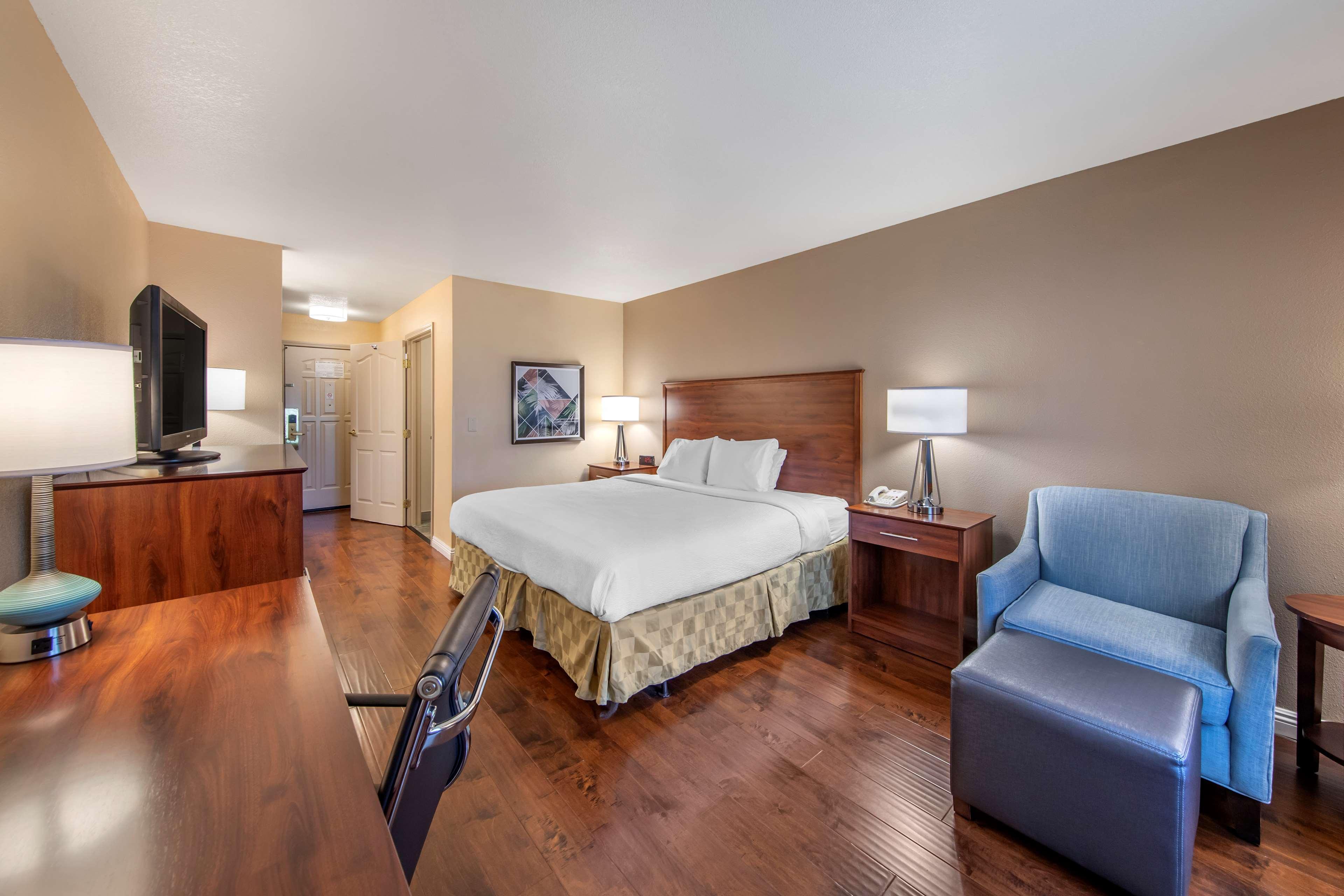 Best Western Plus John Jay Inn & Suites Palmdale Bagian luar foto