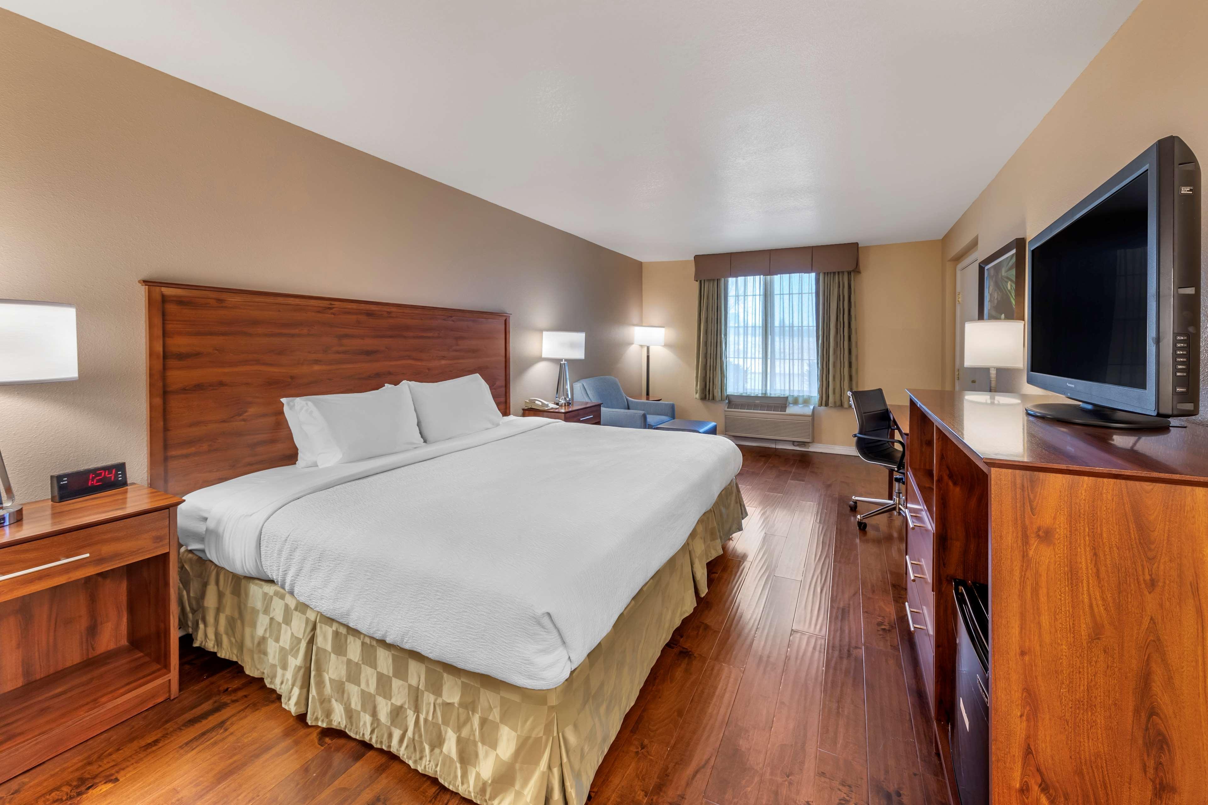 Best Western Plus John Jay Inn & Suites Palmdale Bagian luar foto