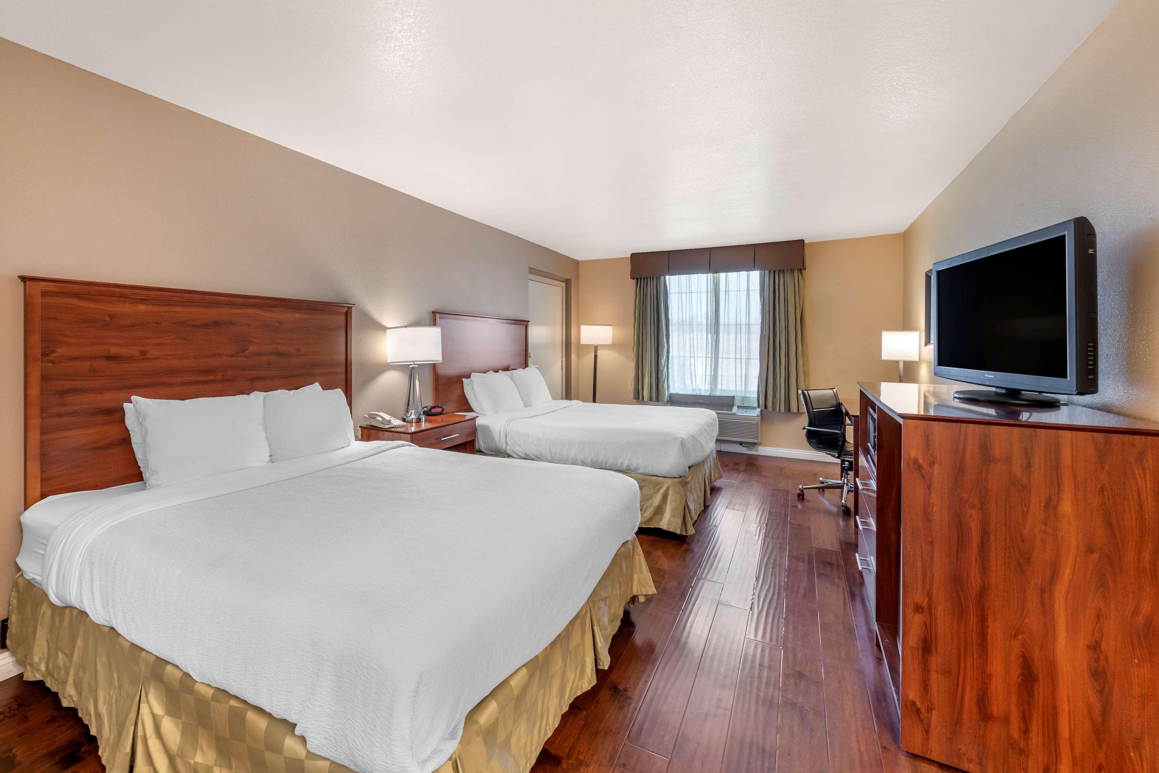 Best Western Plus John Jay Inn & Suites Palmdale Bagian luar foto