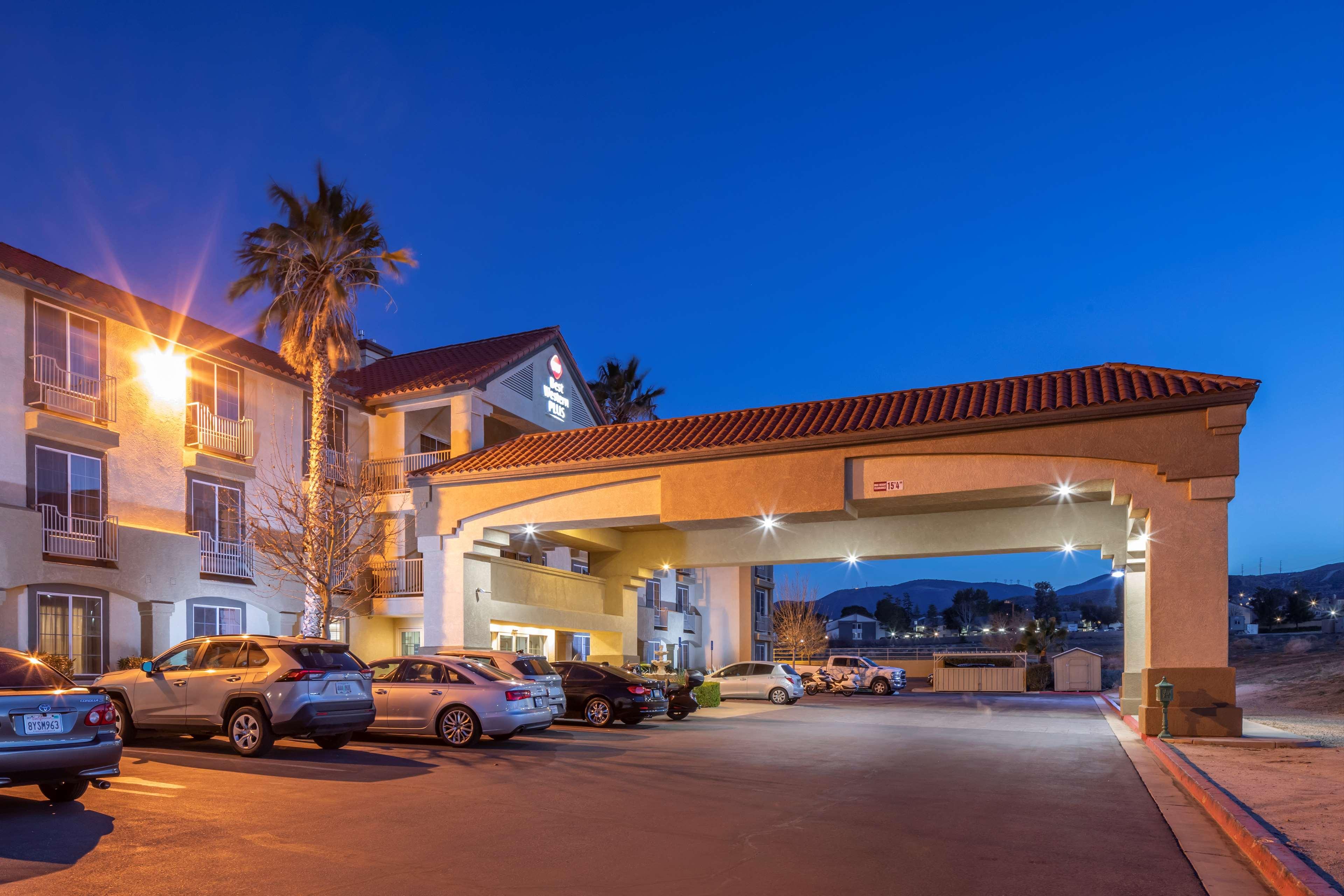 Best Western Plus John Jay Inn & Suites Palmdale Bagian luar foto