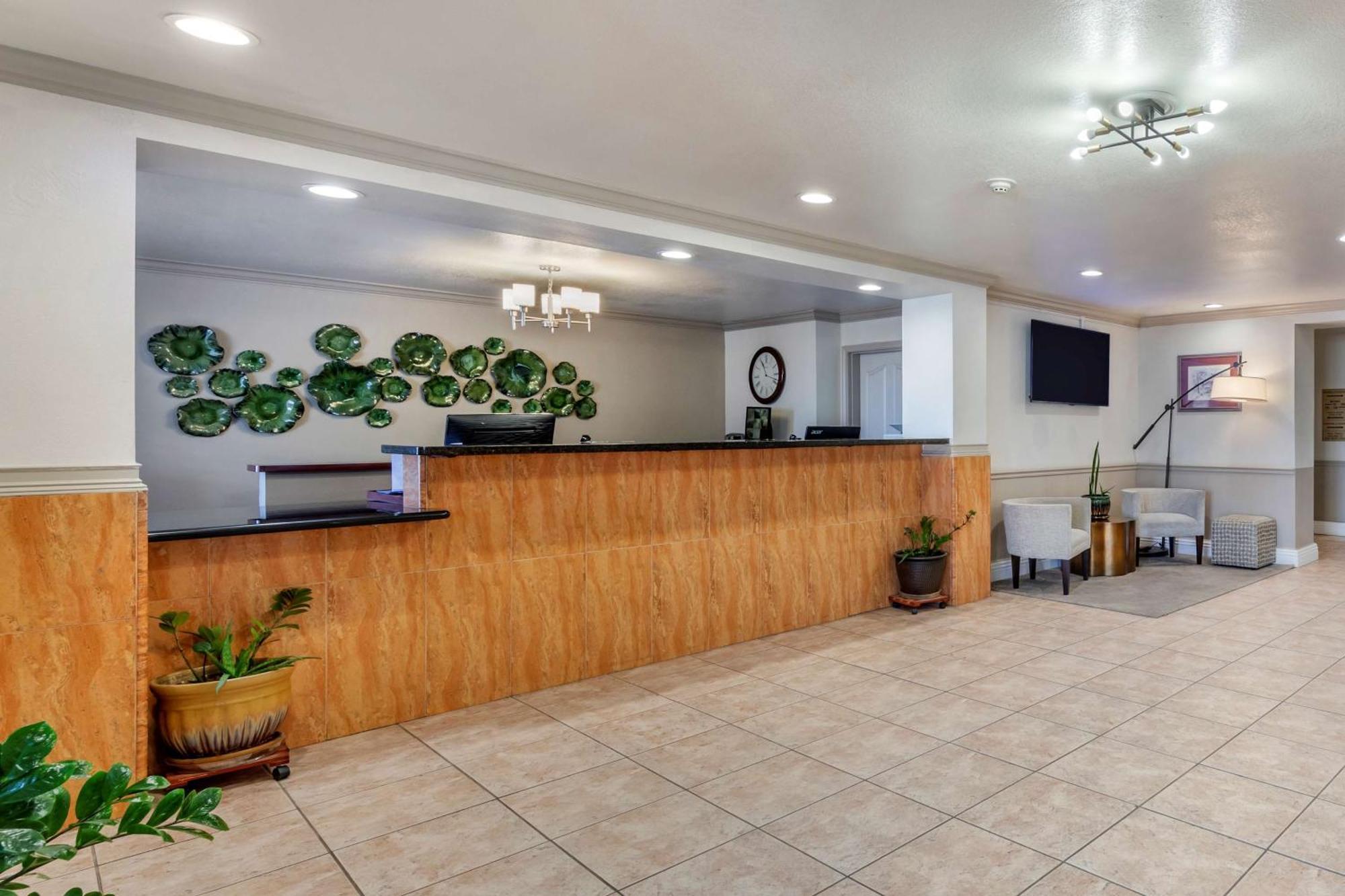 Best Western Plus John Jay Inn & Suites Palmdale Bagian luar foto